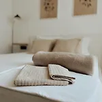 Apartment Dawn & Dusk - Modern Two Bedroom With Mountain Views