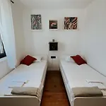 Apartment Dawn & Dusk - Modern Two Bedroom With Mountain Views *