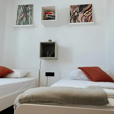 Dawn & Dusk - Modern Two Bedroom With Mountain Views Cilipi