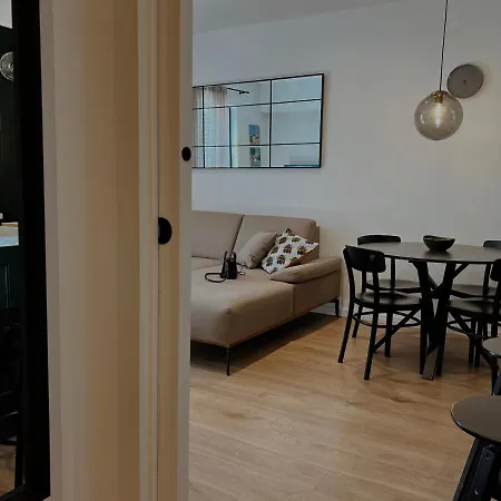 Apartment Dawn & Dusk - Modern Two Bedroom With Mountain Views *